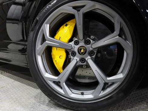 Used 2023 Lamborghini Urus S image 8