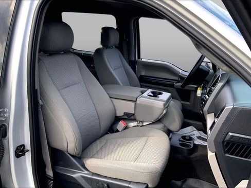 Used 2019 Ford F150 XLT w/ Equipment Group 302A Luxury AWD/4WD image 9