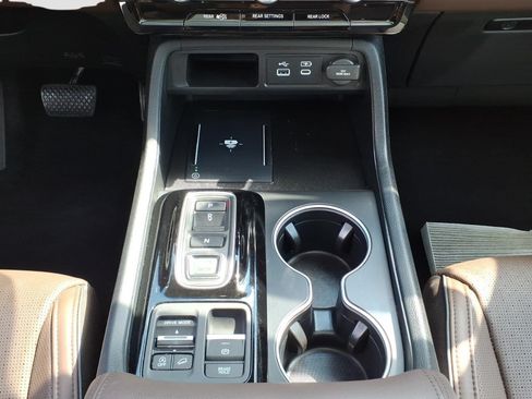 Used 2025 Honda Pilot Elite image 21