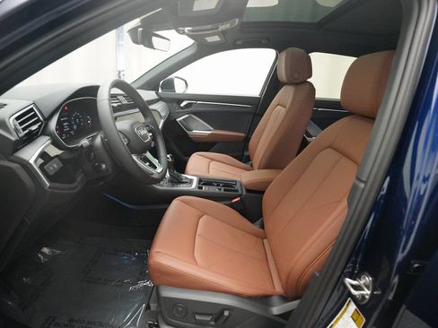 Certified 2025 Audi Q3 2.0T Premium Plus w/ Premium Plus Package AWD/4WD image 6