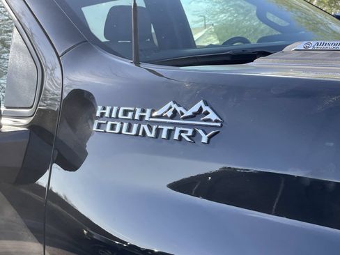 Used 2024 Chevrolet Silverado 3500 High Country w/ High Country Premium Package AWD/4WD image 4