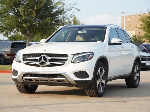 Used 2019 Mercedes-Benz GLC 300 image 3