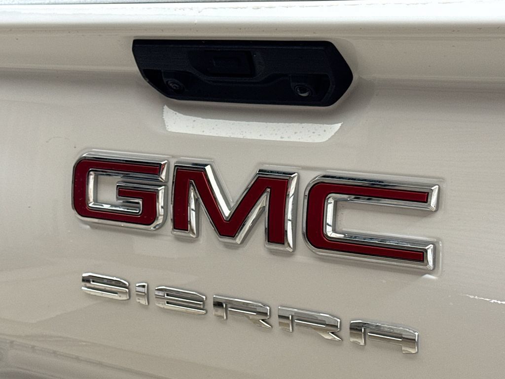 New 2026 GMC Sierra 1500 SLE w/ Preferred Package RWD image 18