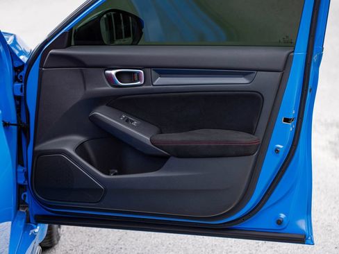 Used 2025 Honda Civic Type R image 12