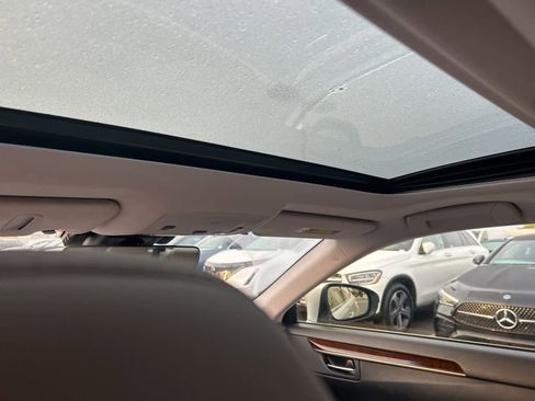 Used 2016 Lexus ES 300h image 25