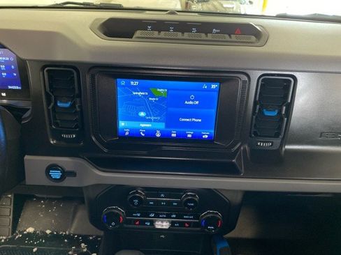 Used 2023 Ford Bronco Black Diamond w/ Sasquatch Package image 24