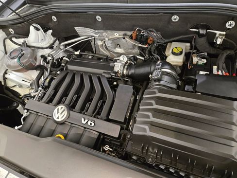 Used 2023 Volkswagen Atlas Cross Sport SE w/ Black Wheel Package image 29