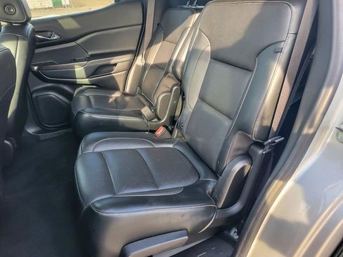 Used 2019 GMC Acadia SLT image 11