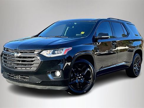 Certified 2019 Chevrolet Traverse Premier w/ Redline Edition image 3