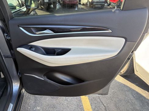 Used 2021 Buick Enclave Premium w/ Sun and Sites Package image 17