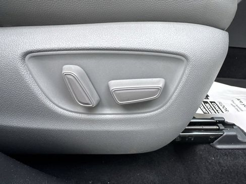 Used 2021 Toyota Highlander Limited image 53