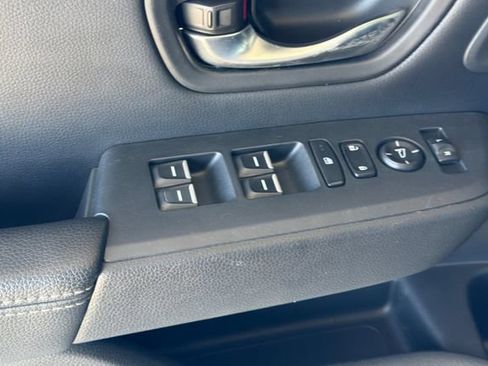 Certified 2024 Honda Pilot Touring image 12