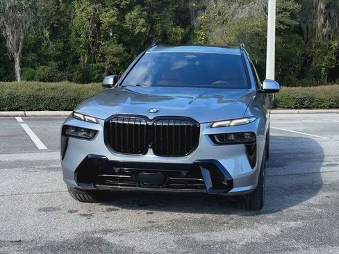 Certified 2025 BMW X7 xDrive40i w/ M Sport Package image 3
