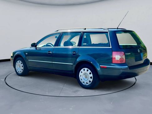 Used 2003 Volkswagen Passat GL FWD image 4