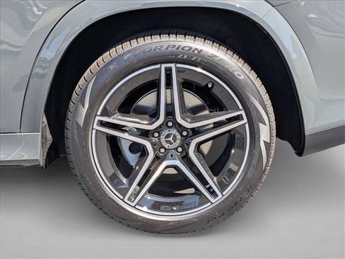 New 2026 Mercedes-Benz GLS 450 4MATIC image 10