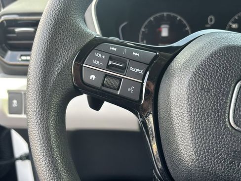 Used 2023 Honda Pilot LX image 17