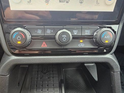 New 2025 Ford Ranger XLT w/ Equipment Group 301A High image 28