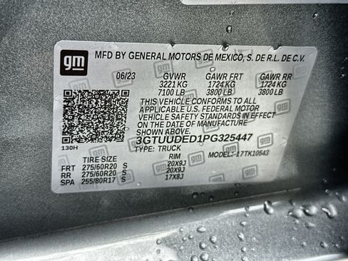 Used 2023 GMC Sierra 1500 SLT w/ SLT Premium Plus Package AWD/4WD image 25