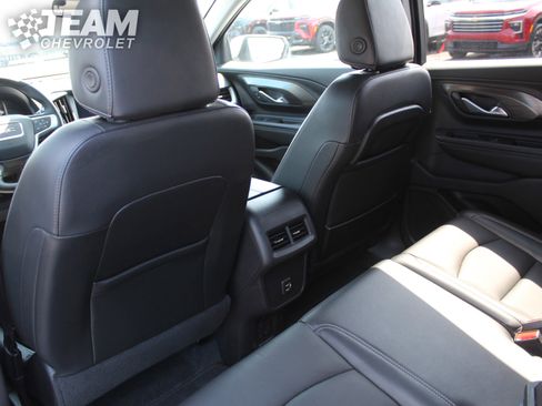 Used 2024 GMC Terrain SLT image 21