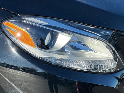 Used 2018 Mercedes-Benz GLE 350 4MATIC image 10