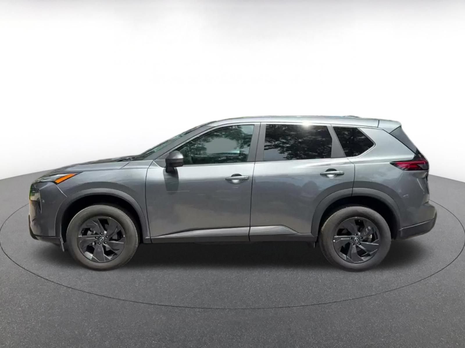 Used 2026 Nissan Rogue SV AWD/4WD image 8