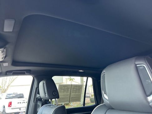 Used 2026 Cadillac Escalade Sport image 18