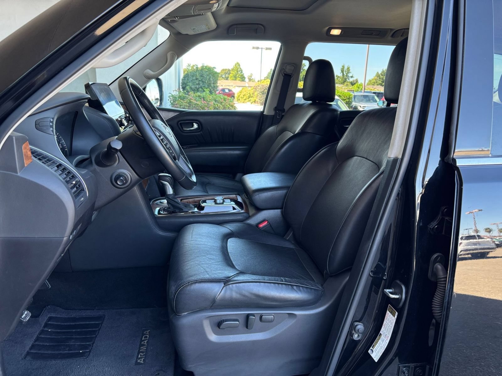 Used 2024 Nissan Armada SL RWD image 29