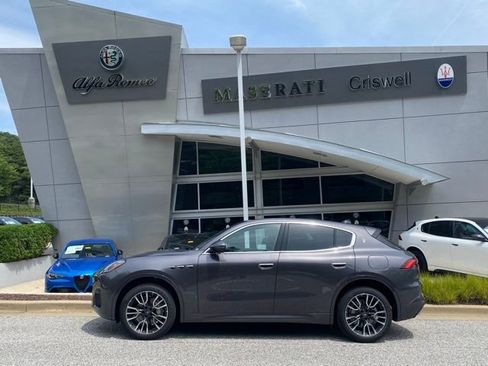 New 2025 Maserati Grecale GT image 8