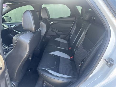 Used 2017 Ford Focus ST w/ Equipment Group 401A FWD image 7