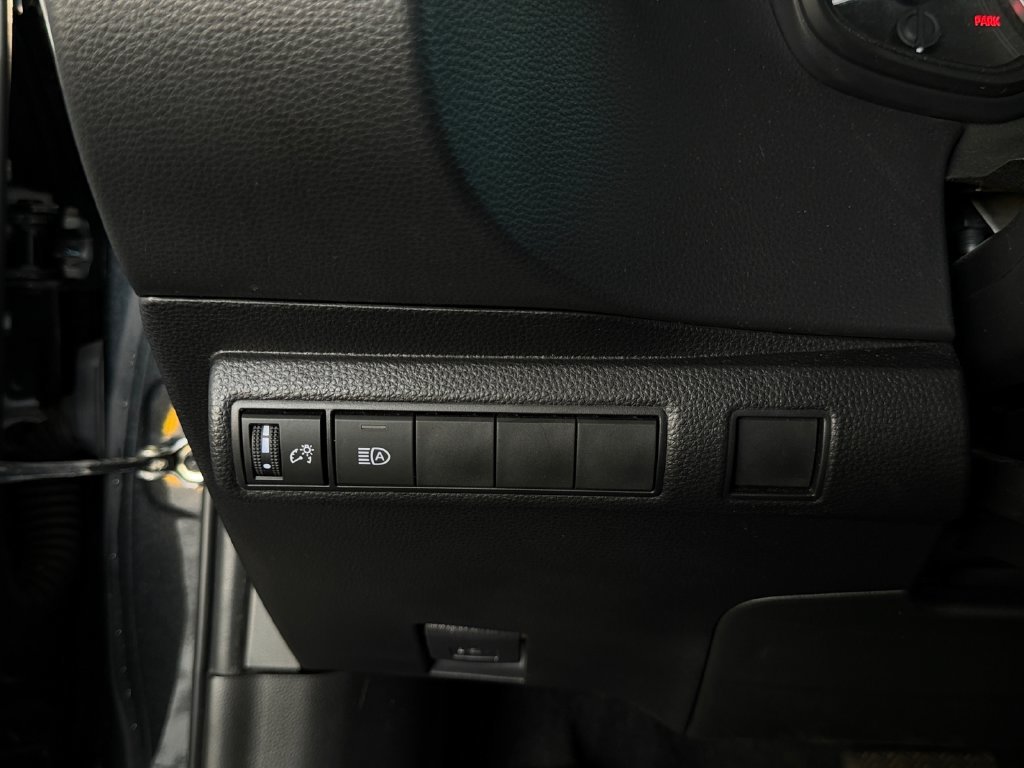 Used 2022 Toyota Corolla LE FWD image 24