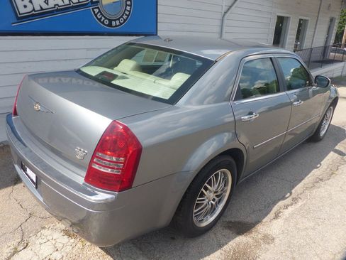 Used 2007 Chrysler 300 C RWD image 5