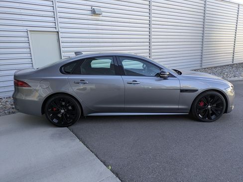 Used 2024 Jaguar XF R-Dynamic SE image 9