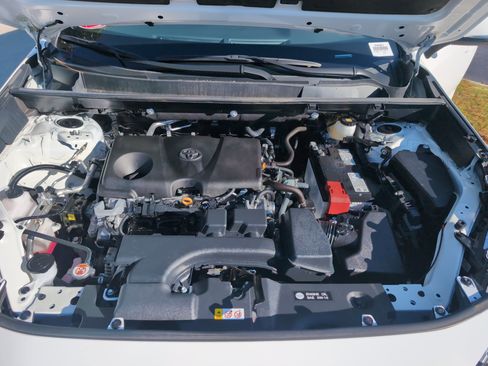Certified 2025 Toyota RAV4 XLE image 34