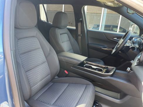 Used 2025 Chevrolet Equinox LT image 35