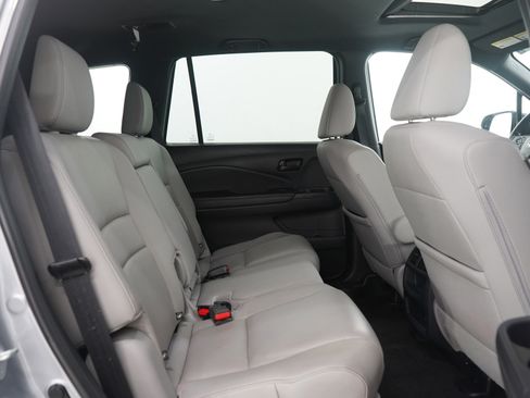 Used 2023 Honda Passport EX-L image 14