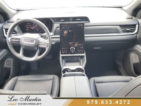 Used 2026 GMC Terrain Elevation w/ Elevation Premium Package FWD image 12
