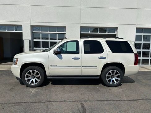 Used 2014 Chevrolet Tahoe LTZ AWD/4WD image 3