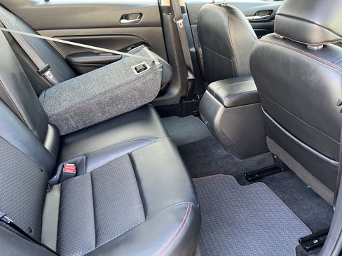 Used 2025 Nissan Altima 2.5 SR FWD image 19