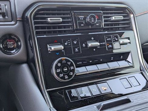 Used 2025 Nissan Armada PRO-4X image 14