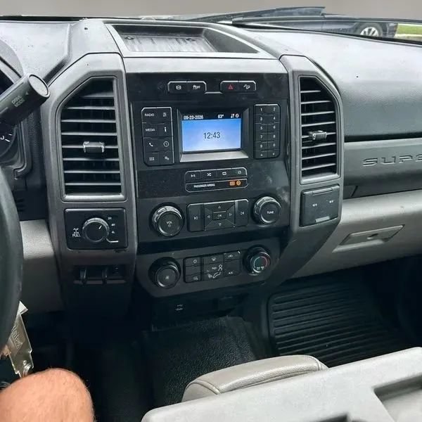 Used 2021 Ford F250 XL w/ Power Equipment Group AWD/4WD image 15