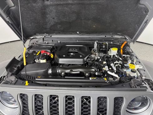 Used 2023 Jeep Wrangler Unlimited Sahara w/ Cold Weather Group AWD/4WD image 31