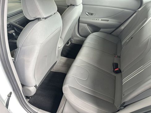 Used 2021 Hyundai Elantra SEL image 28