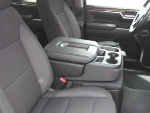 Used 2025 Chevrolet Silverado 1500 LT AWD/4WD image 7