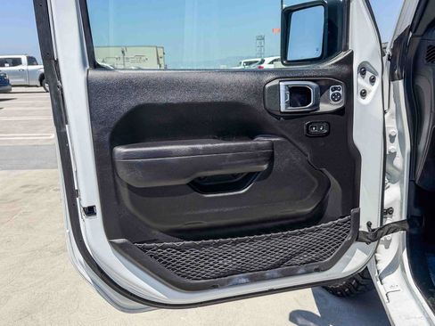 Used 2024 Jeep Wrangler Unlimited Sport AWD/4WD image 22