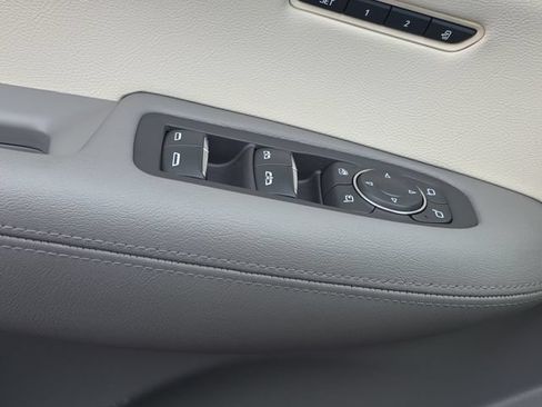 Used 2021 Cadillac XT5 Premium Luxury w/ LPO, Floor Liner Package AWD/4WD image 29