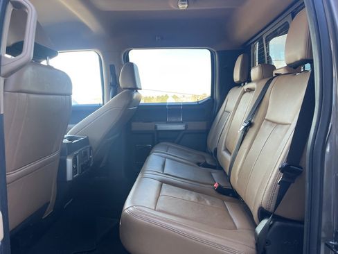 Used 2022 Ford F350 Lariat w/ Lariat Value Package image 8