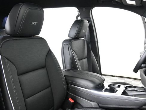 New 2026 Buick Enclave Sport Touring image 23