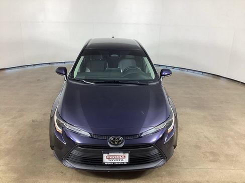 Used 2023 Toyota Corolla LE FWD image 2