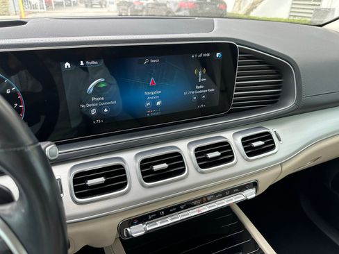 Used 2022 Mercedes-Benz GLS 450 4MATIC w/ Warmth & Comfort Package image 4