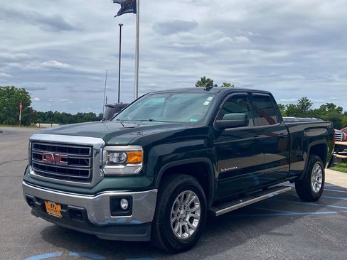 Used 2015 GMC Sierra 1500 SLE w/ SLE Value Package AWD/4WD image 4